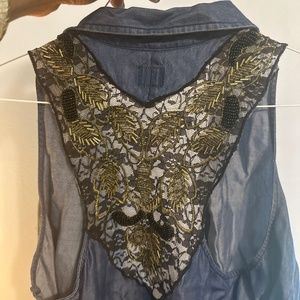 Guess Medium size shirt